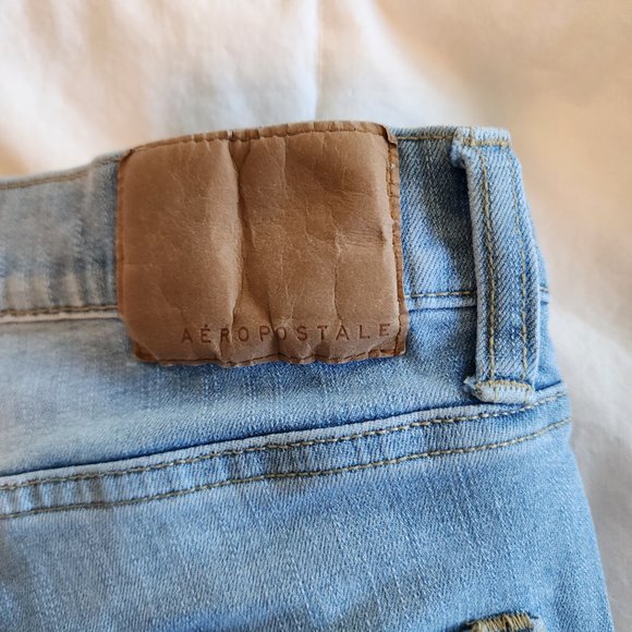 Aeropostale Light Blue Stretch 33/34 Lightly Worn Ripped/Distressed Jeans - Picture 4 of 4